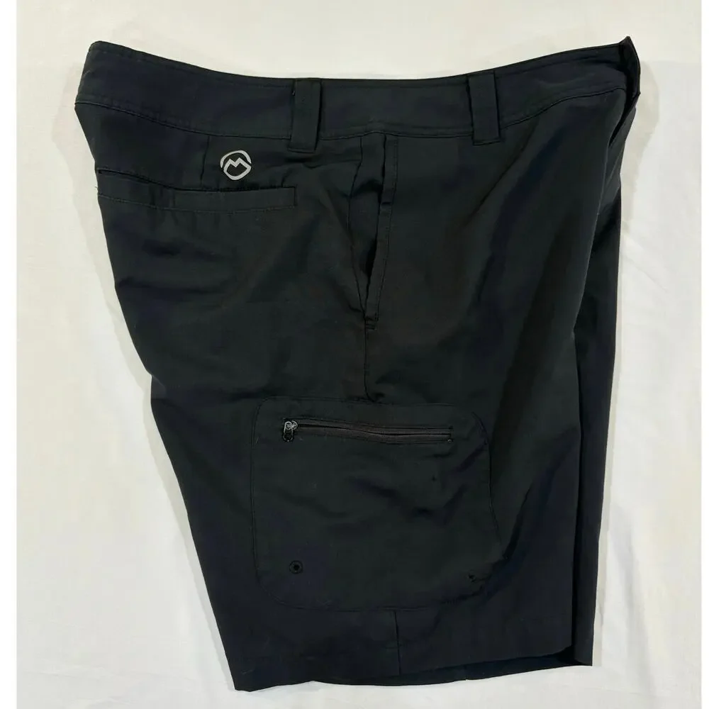 Magellan Fish Gear Black Gorpcore Outdoor Shorts Size 32 Men’s